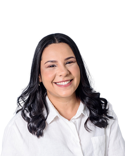 Foto de Mariane Idelfonso em fundo branco